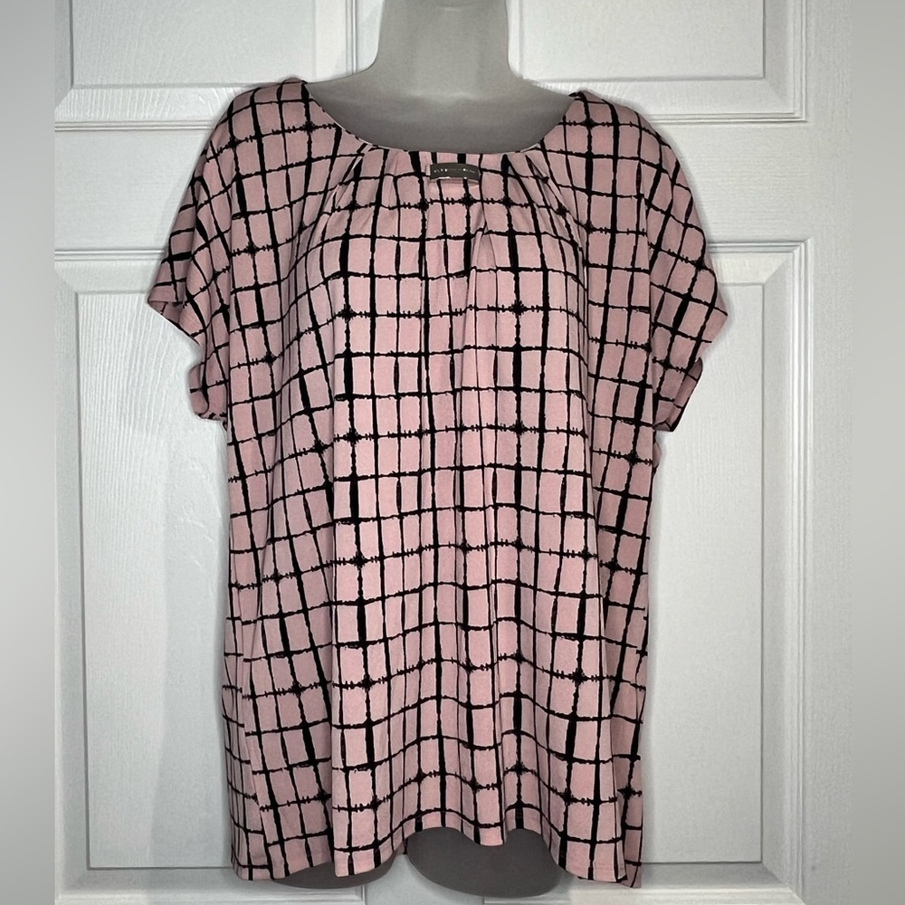Adrienne Vittadini Women’s Pink And Black Short Cap Sleeve Blouse - Size XL NWT